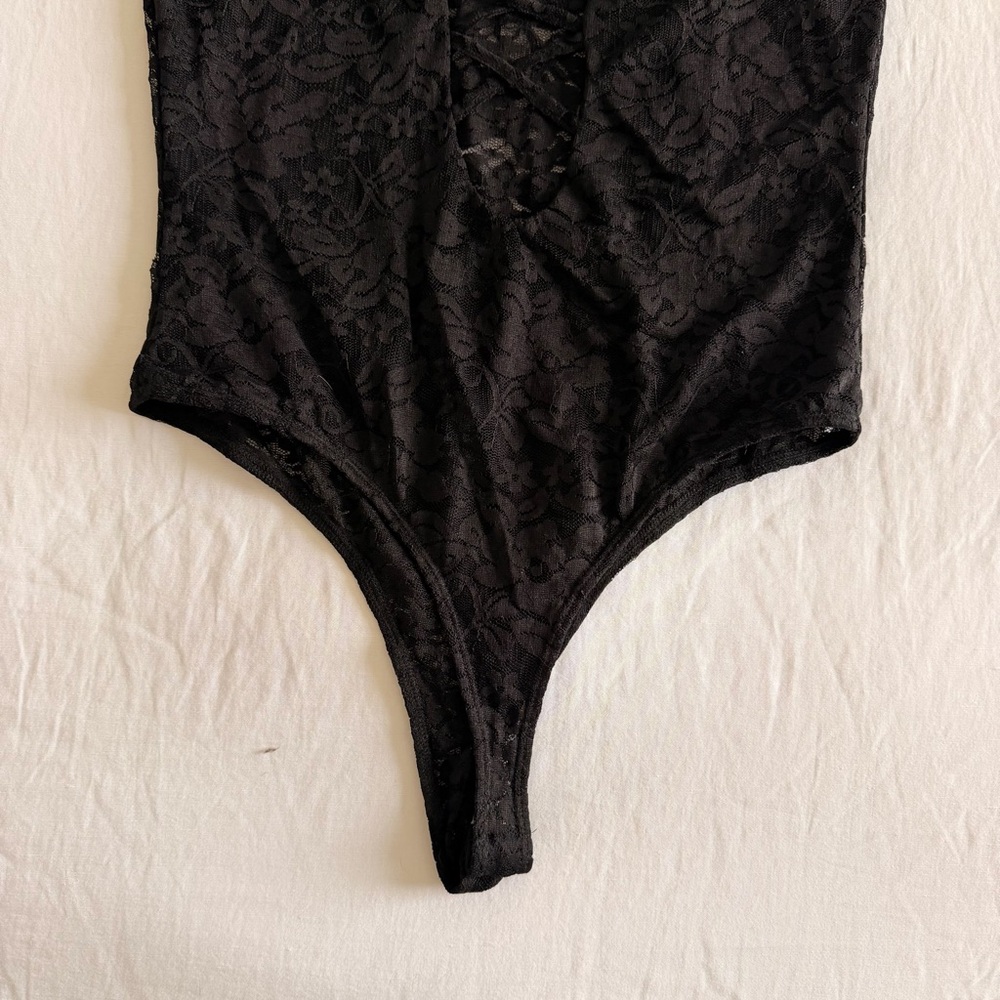 NWT Fashion Nova Black Lace-Up Bodysuit - Picture 3 of 5